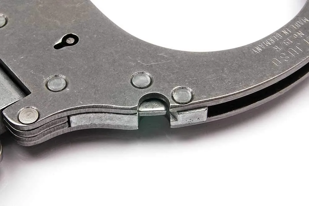 Clejuso 19R Handschellen Edelstahl mit Kette